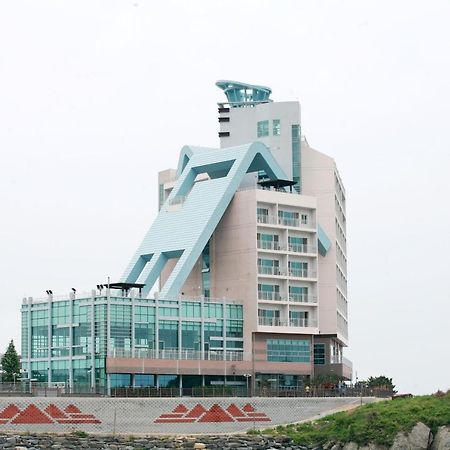 Mohang Haenaru Family Hotel Buan Buitenkant foto