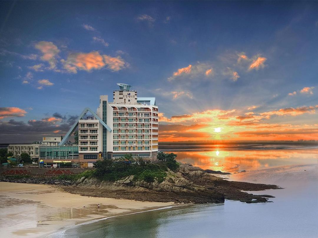 Mohang Haenaru Family Hotel Buan Buitenkant foto