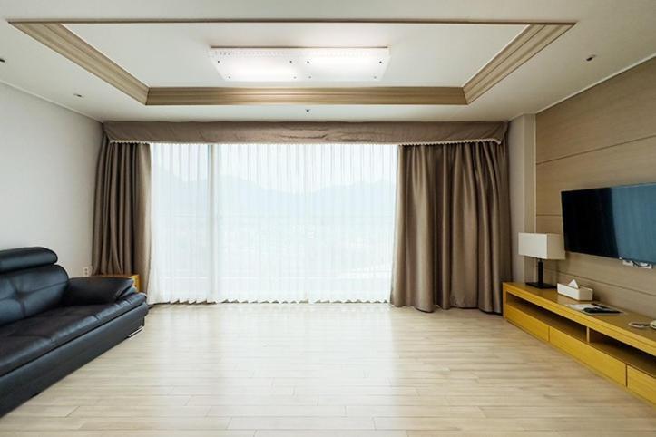 Mohang Haenaru Family Hotel Buan Kamer foto