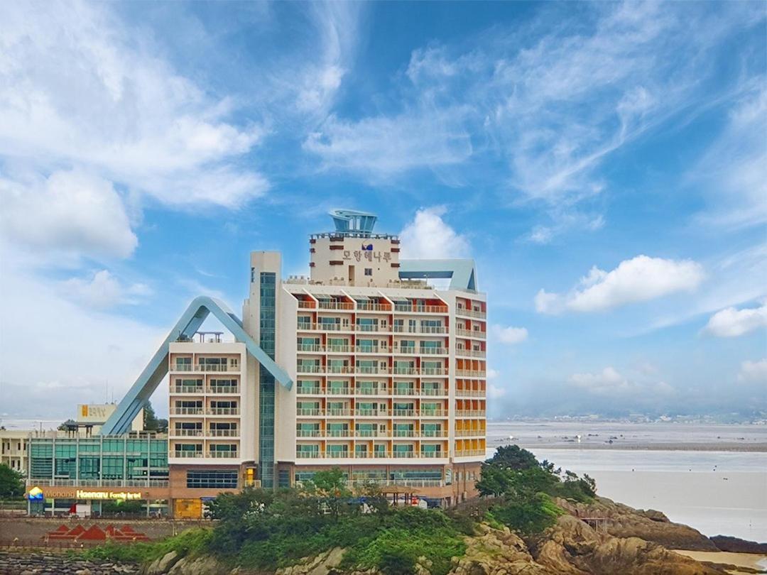 Mohang Haenaru Family Hotel Buan Buitenkant foto