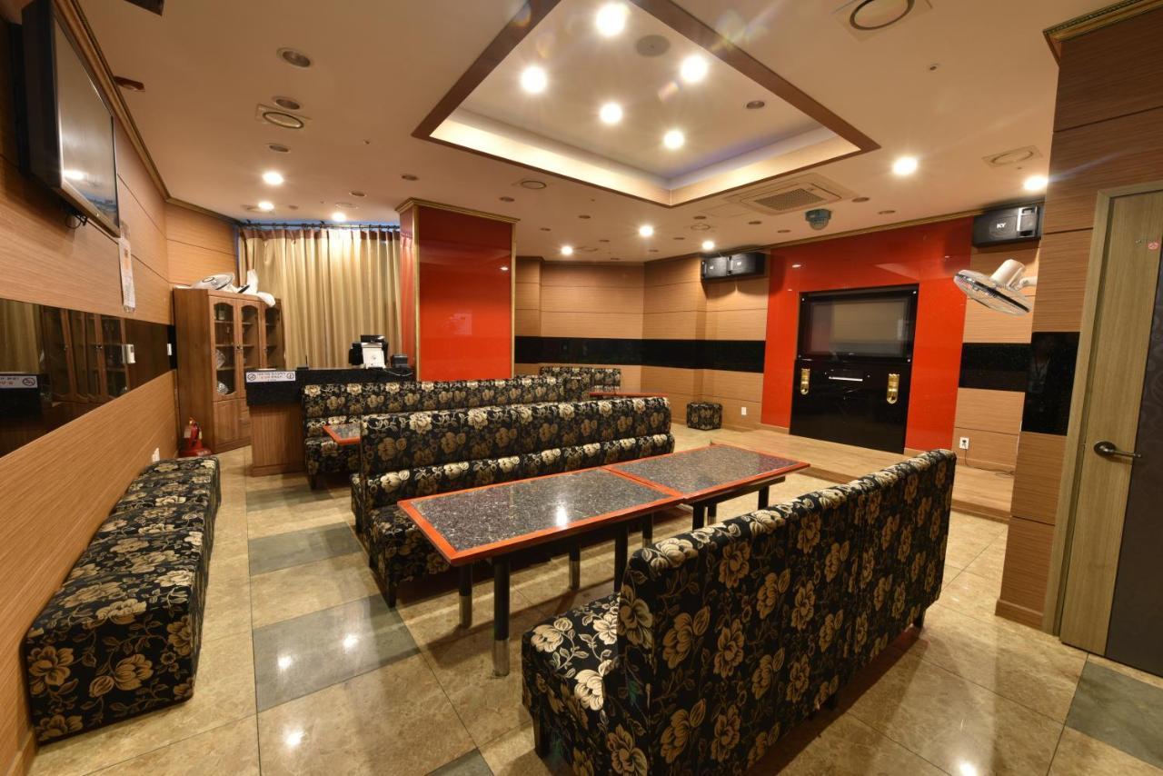 Mohang Haenaru Family Hotel Buan Buitenkant foto