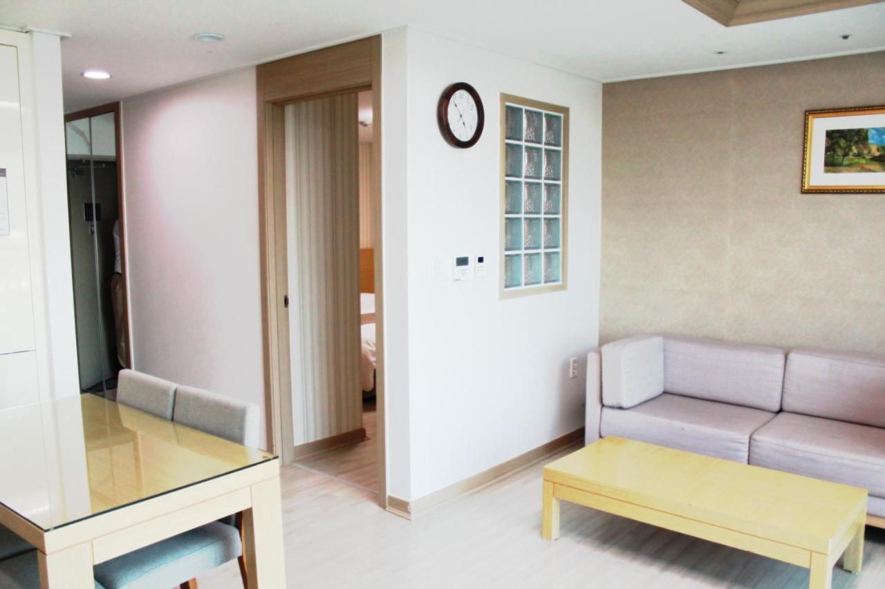 Mohang Haenaru Family Hotel Buan Buitenkant foto
