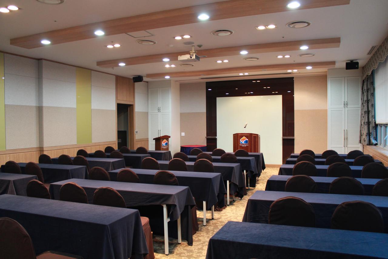 Mohang Haenaru Family Hotel Buan Buitenkant foto
