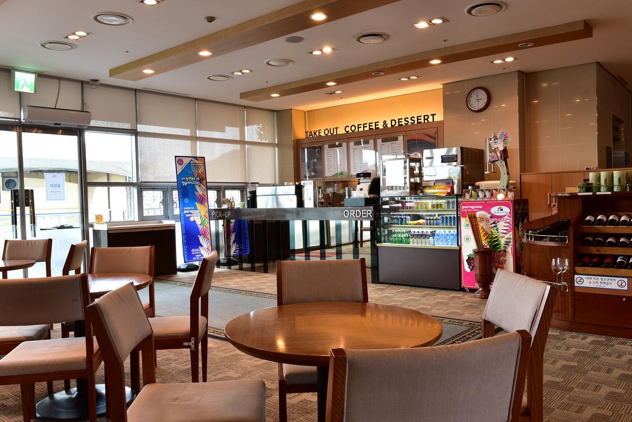 Mohang Haenaru Family Hotel Buan Buitenkant foto