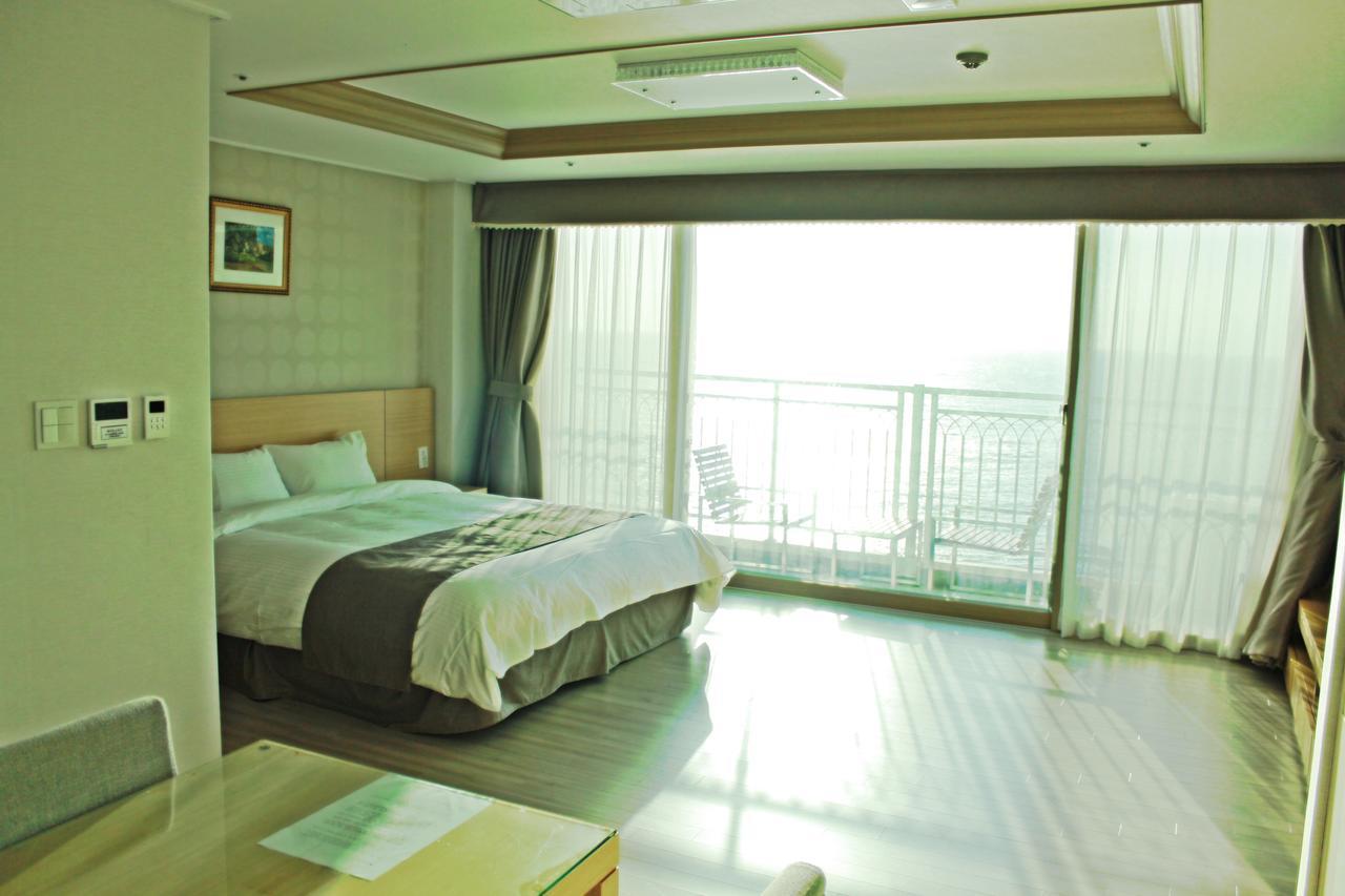 Mohang Haenaru Family Hotel Buan Buitenkant foto
