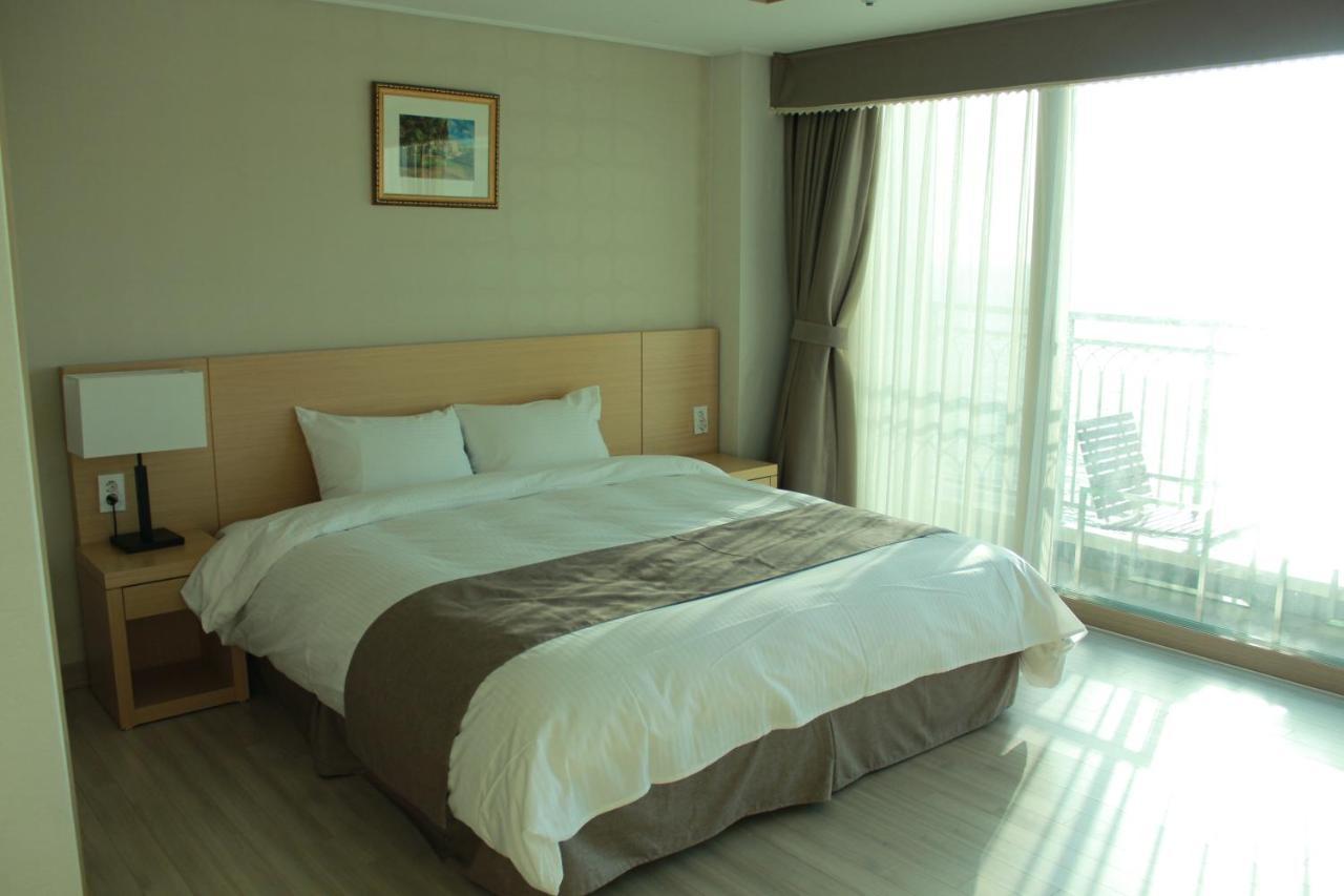 Mohang Haenaru Family Hotel Buan Buitenkant foto