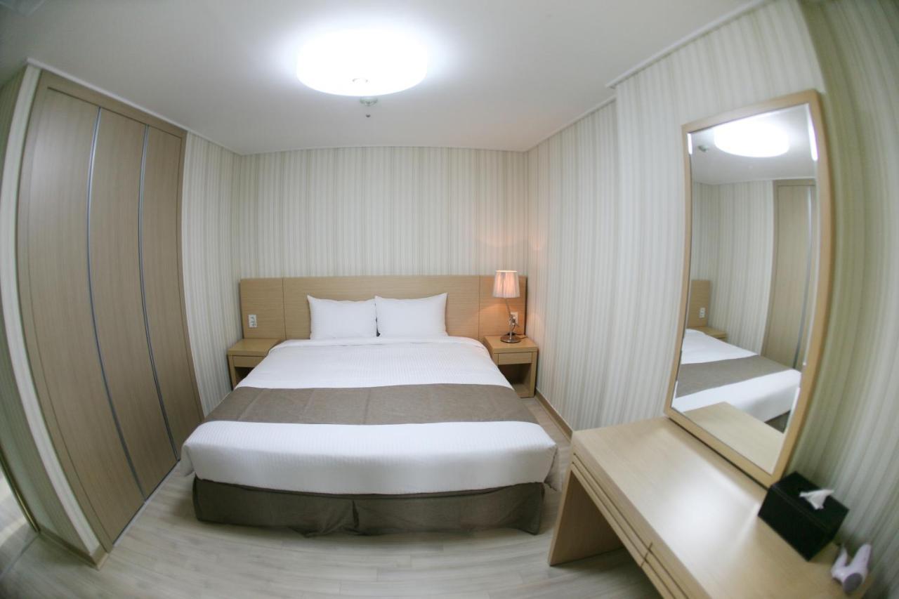 Mohang Haenaru Family Hotel Buan Buitenkant foto