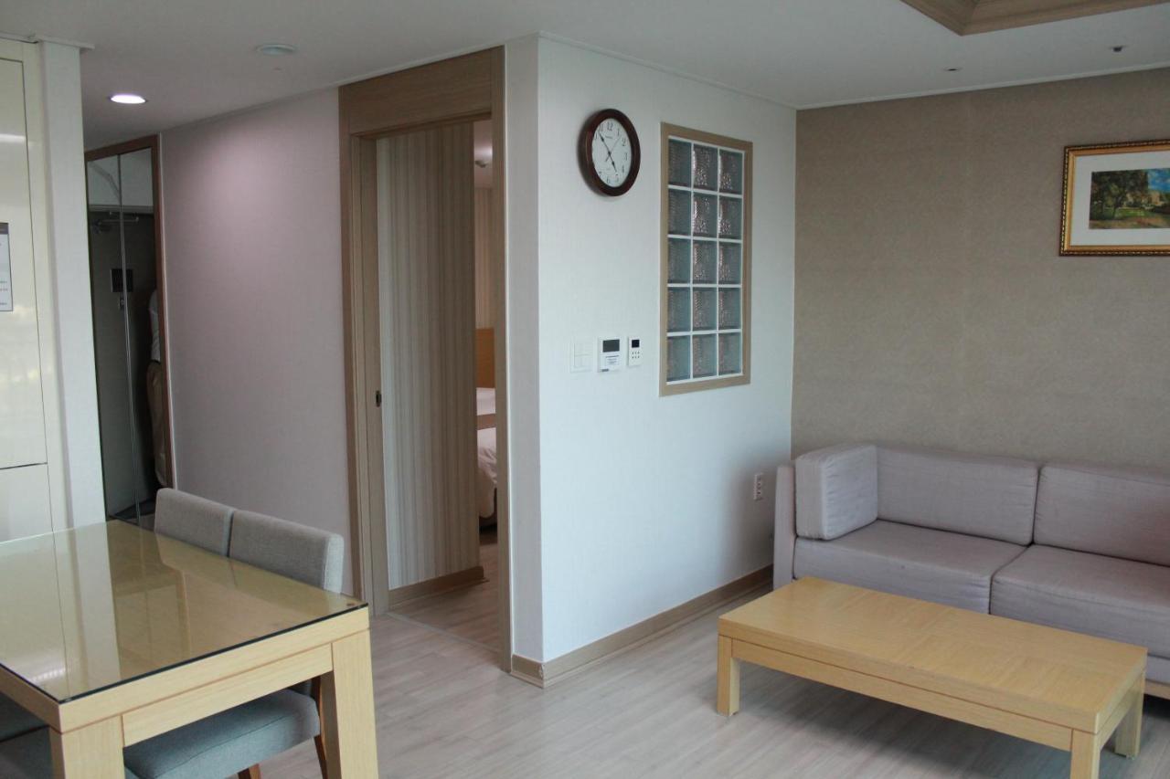Mohang Haenaru Family Hotel Buan Buitenkant foto